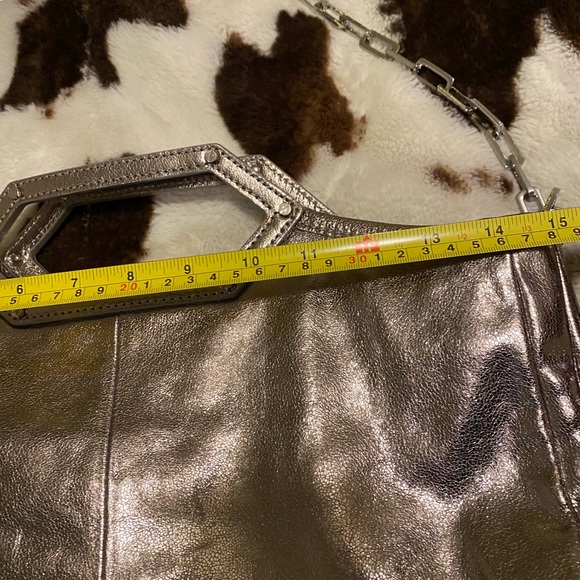 Tory Burch NO FLAWS metallic crossbody/tote/satchel bag. Detachable strap. - Picture 3 of 11